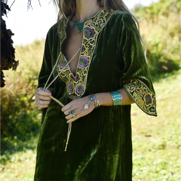 SIZE SWAP CHASING UNICORNS SILK VELVET TUNIC S NEED XS “don’t pass me by “ BNWT - Picture 6 of 7